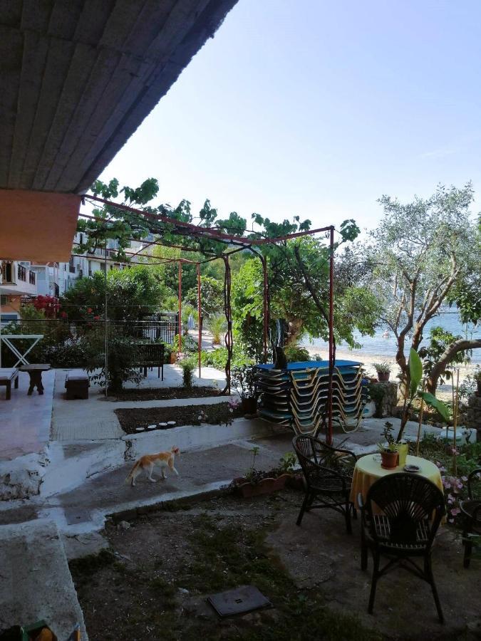 Vassia'S Beach Houses Benitses  Exterior foto